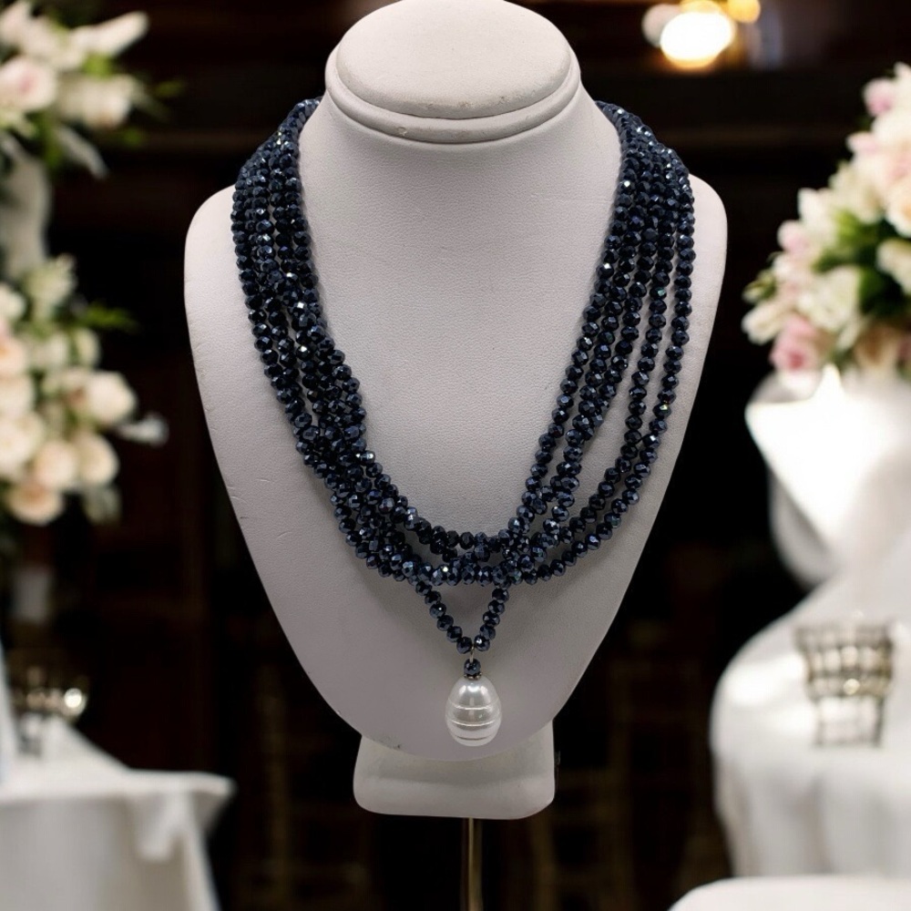 Elegant Blue Beaded Necklace with Baroque Pearl Pendant